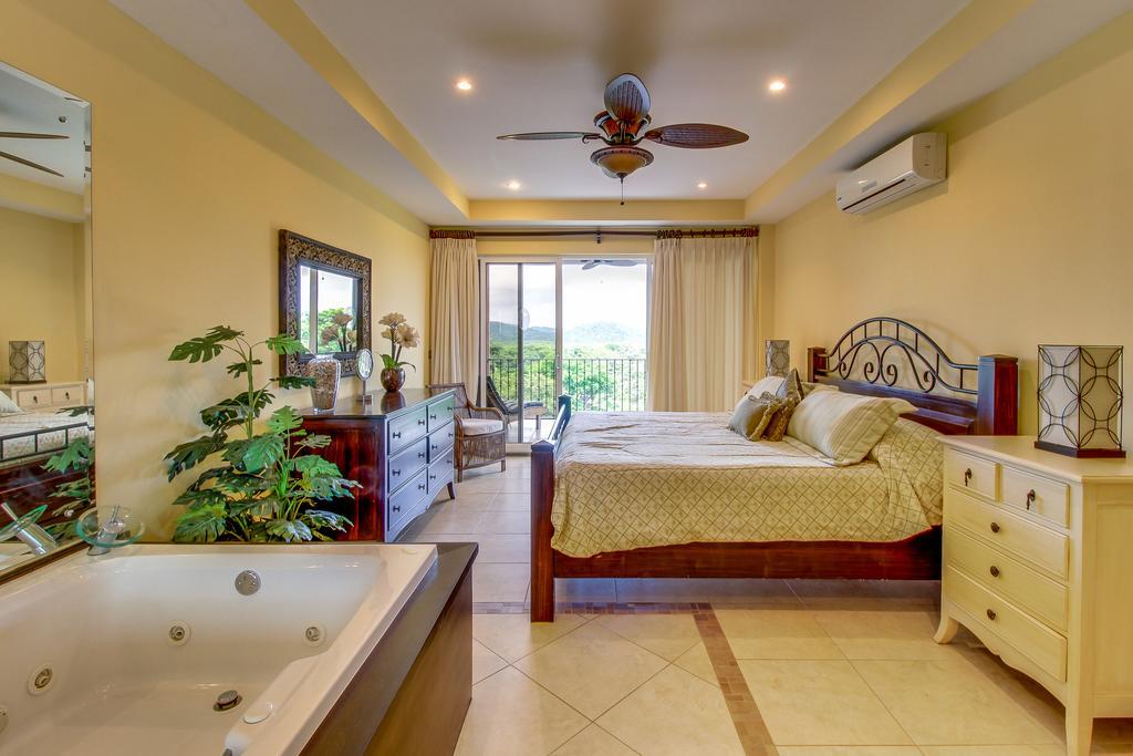 Naxos 16 Apartment Tamarindo Luaran gambar